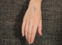 Slave bracelet with pearl