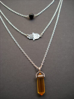 necklace hand of Fatima