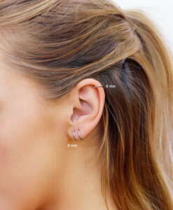 μικρα σκουλαρικια